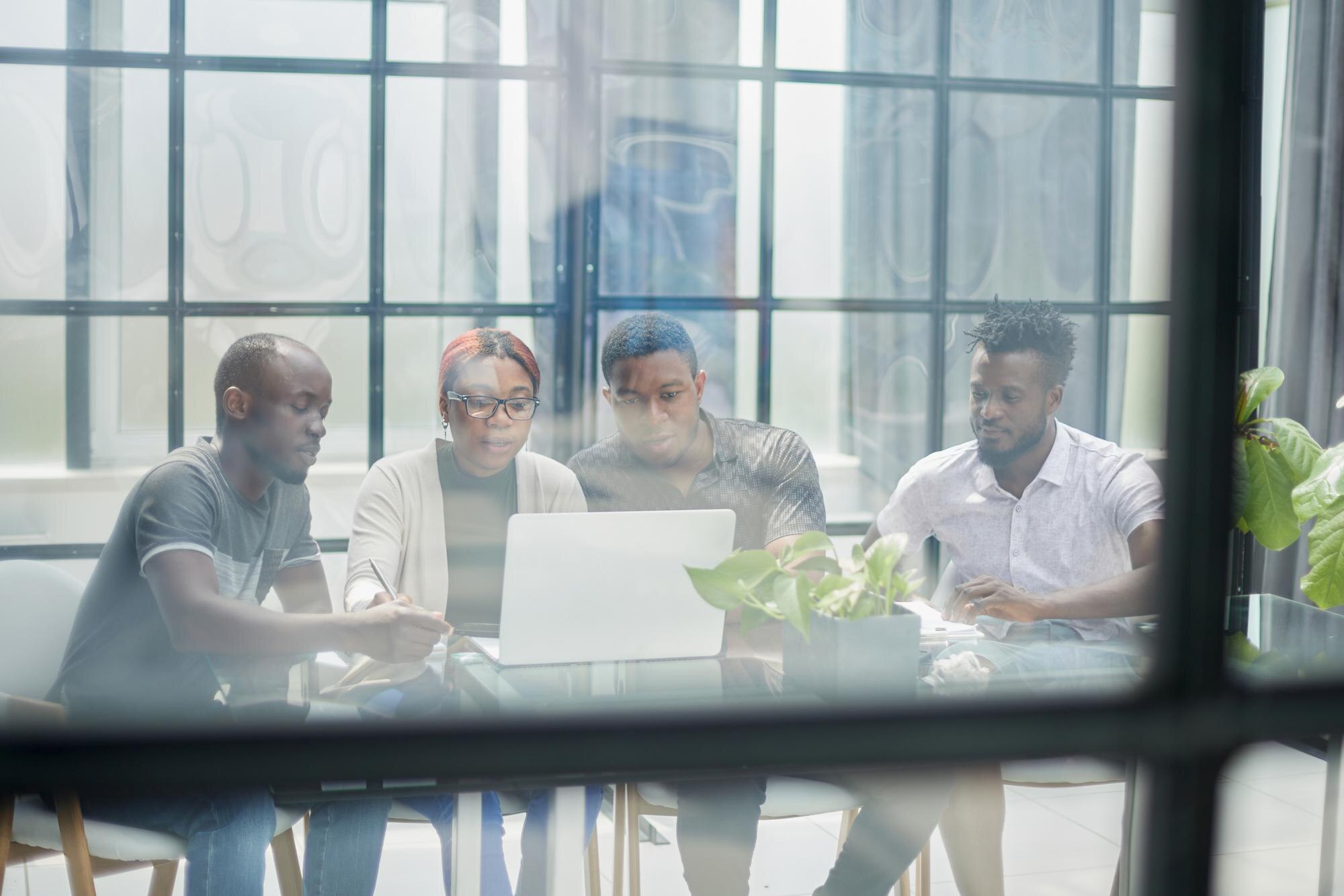Harnessing the Power of Scalable Fractional Leadership: A Path to Reduced Overhead and Enhanced Agility